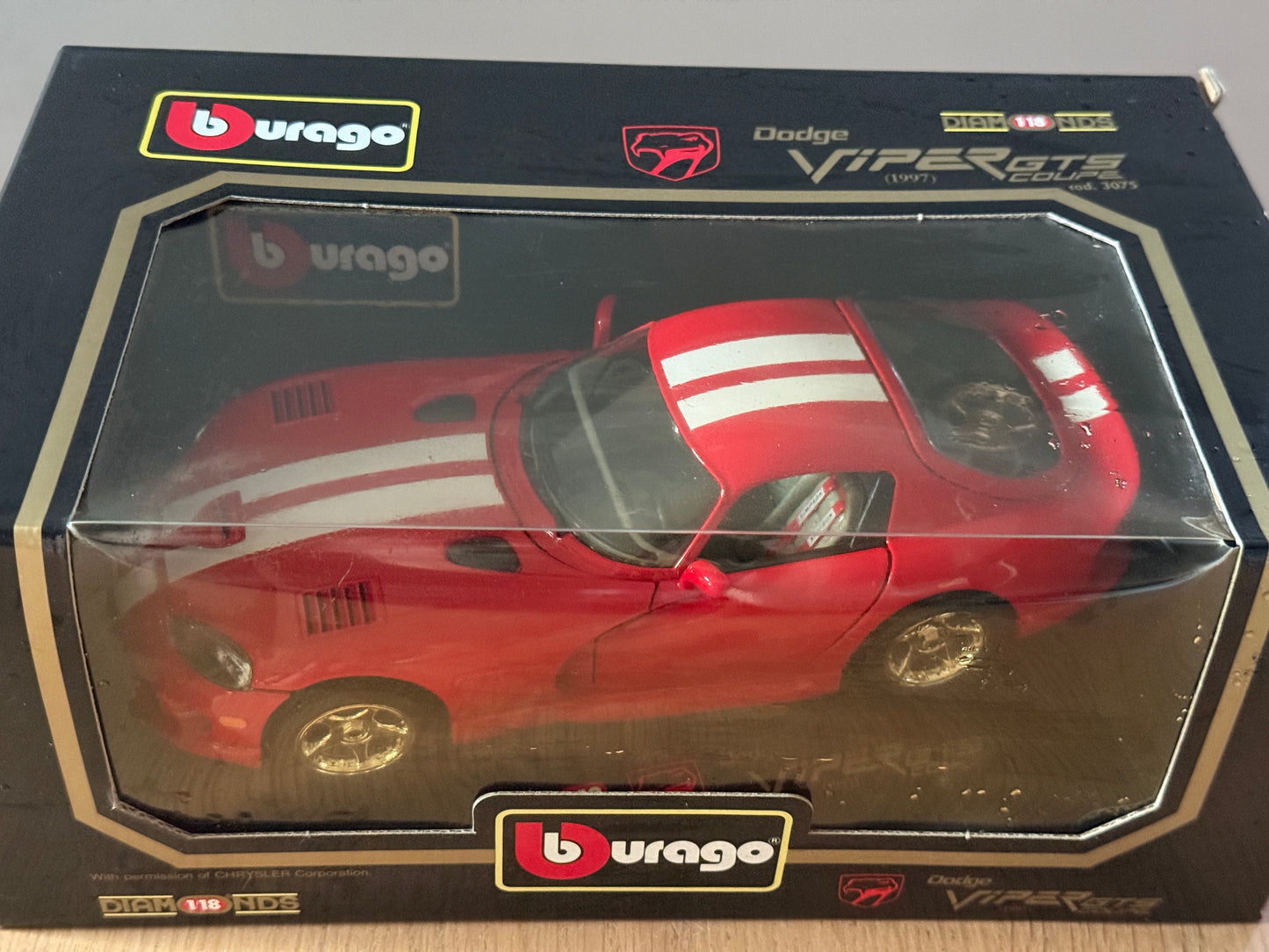Bburago 1:18 Diecast Model 3030 - Dodge Viper GTS Coupe (1997) - Mint Condition