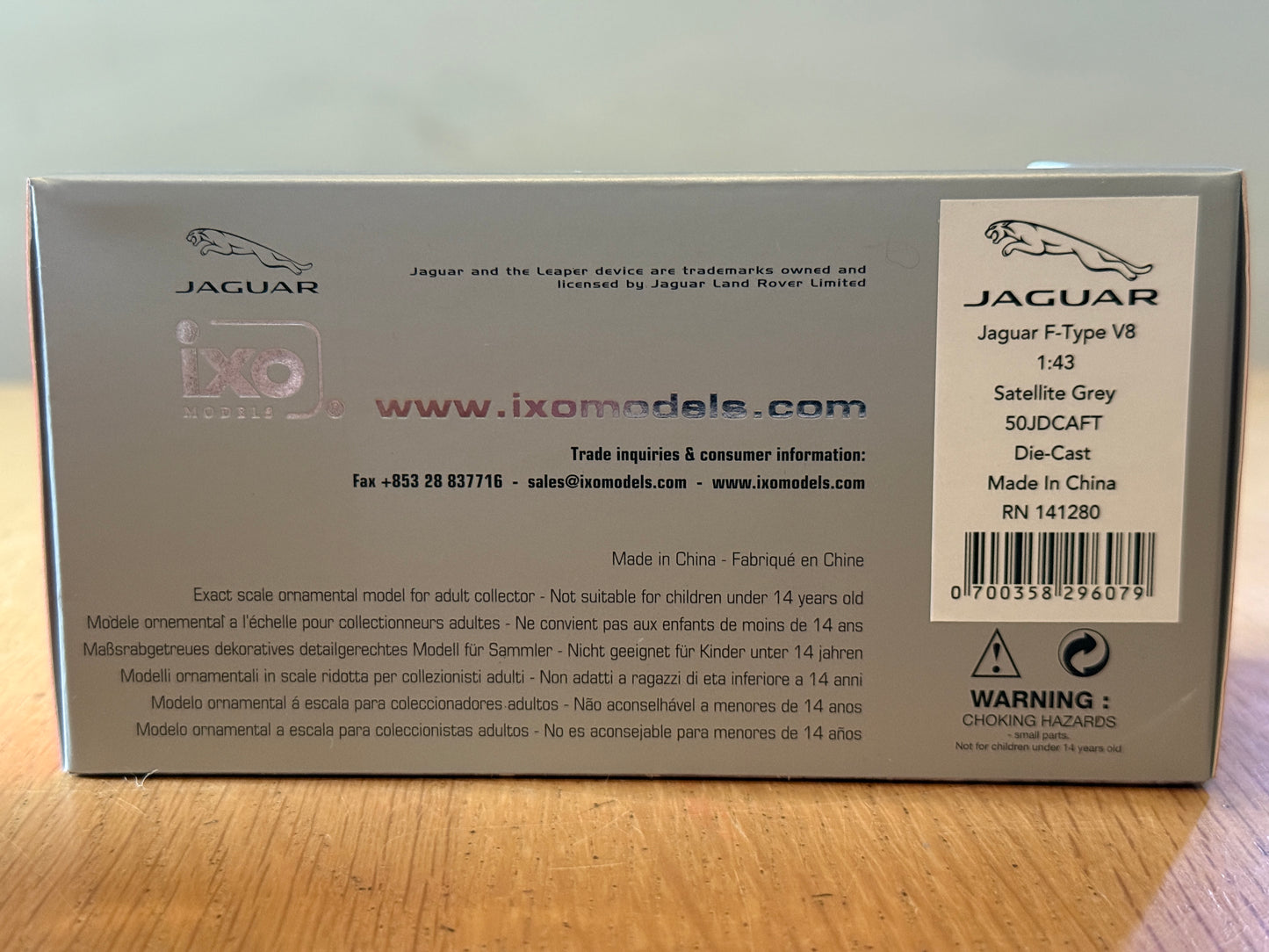 Ixo Models 1:43 Official Jaguar OEM Model - Jaguar F-Type V8. BNIB
