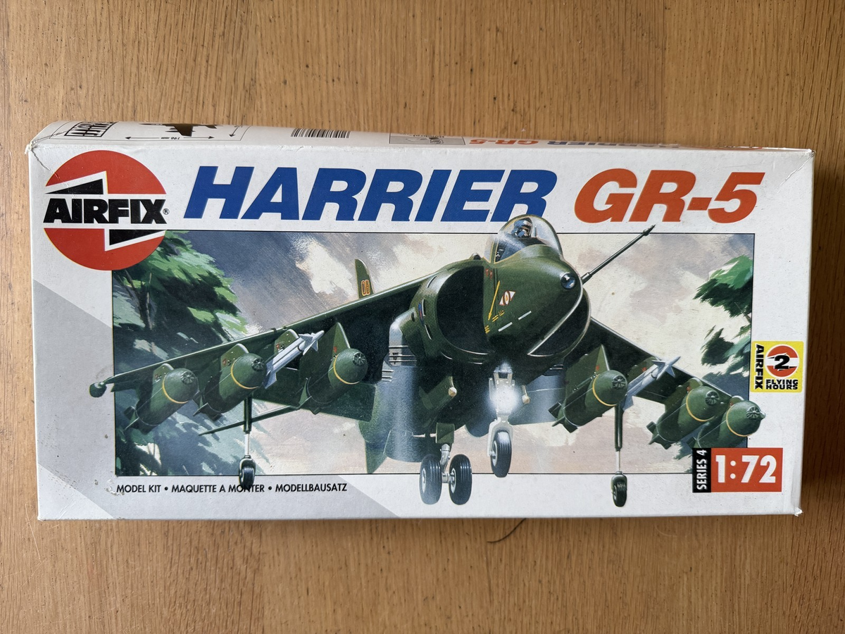 Airfix 1:72 Plastic Model Kit - Harrier GR5