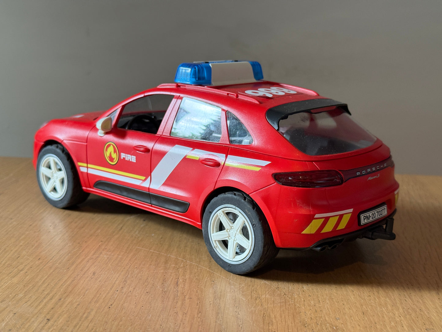 Playmobil 70277 - Porsche Macan S Fire Set. Pre-owned.