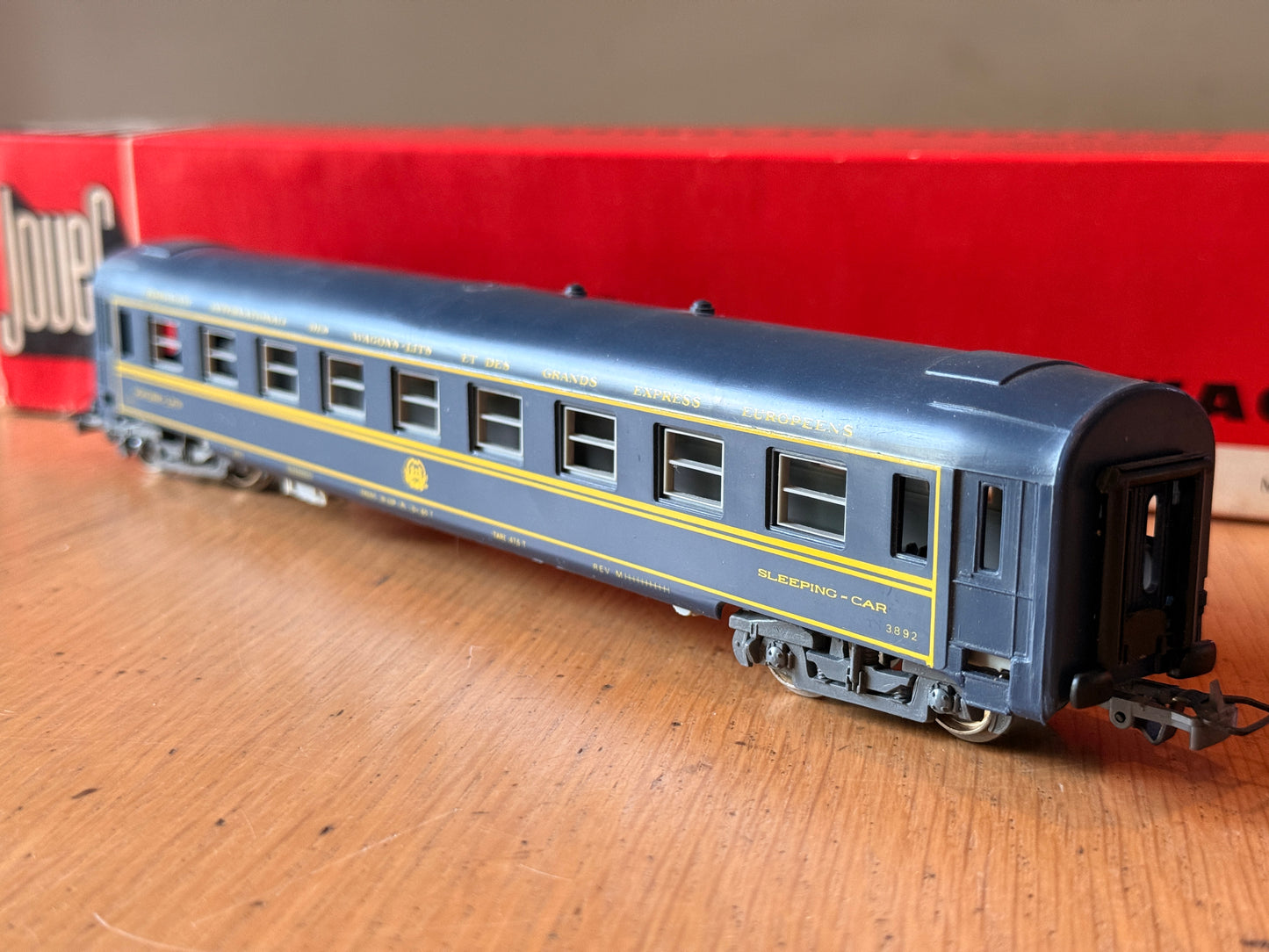 Jouef HO Scale 5620 - Pullman Sleeper Car 3892 of the CIWL