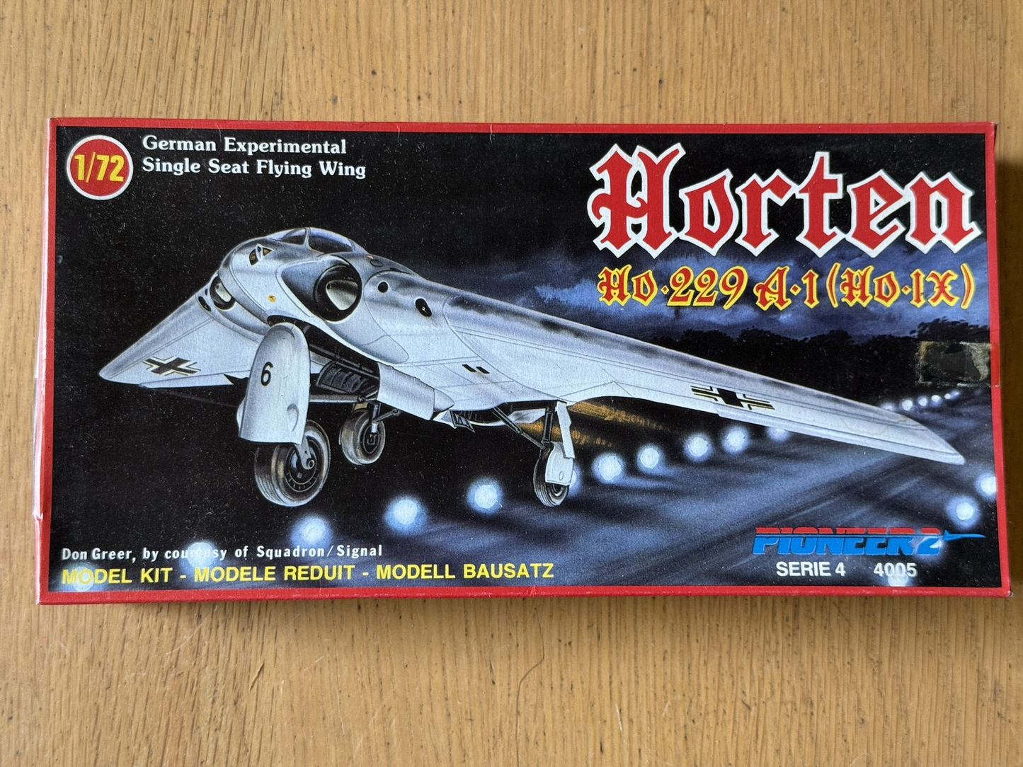 Pioneer 2 1:72 Plastic Model Kit - Horten HO 229  A.1 (HO.1X)