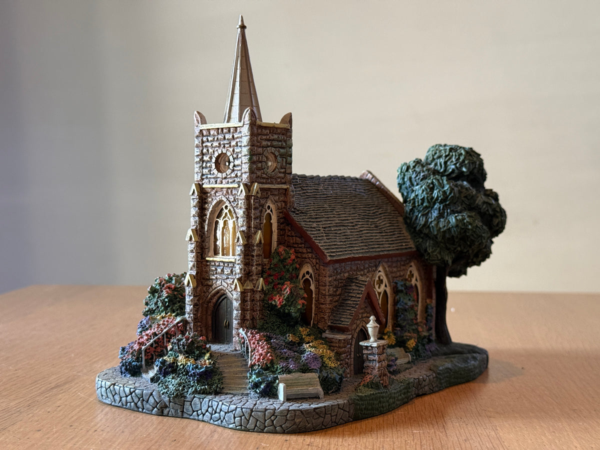 Thomas Kinkade - Hawthorne Village - Windermere Church Sculpture