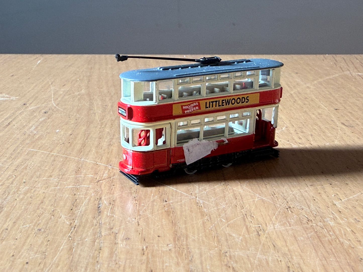 Oxford Diecast NTR008 - N Gauge 1:148 London Tram