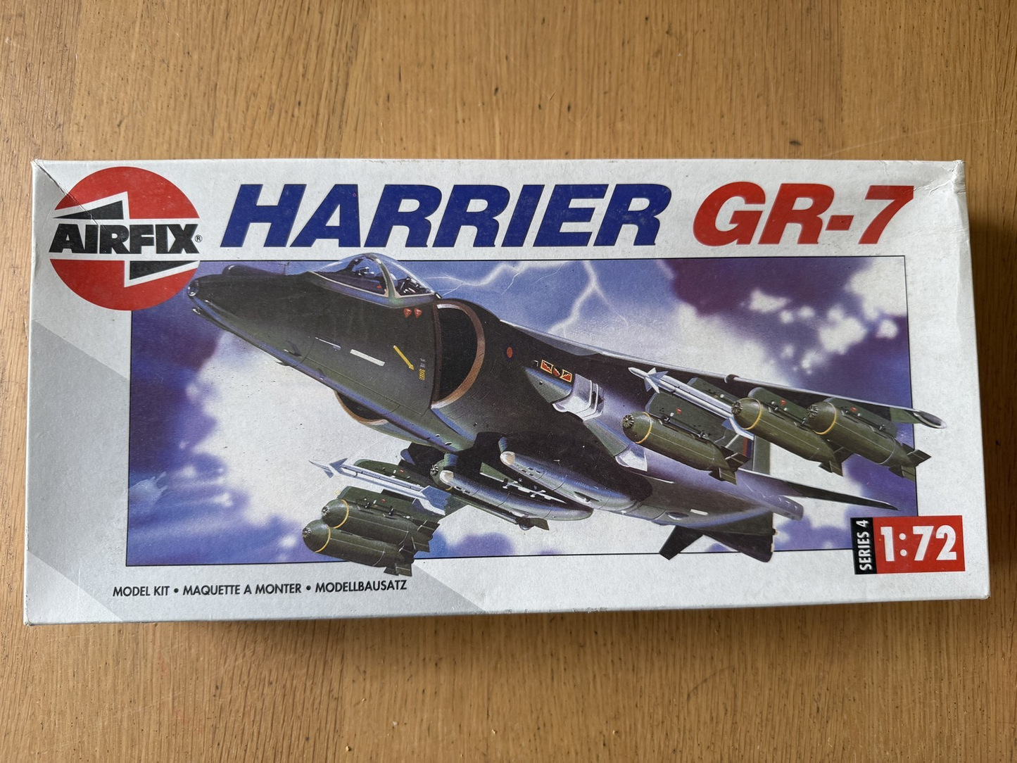 Airfix 1:72 Plastic Model Kit - Harrier GR7