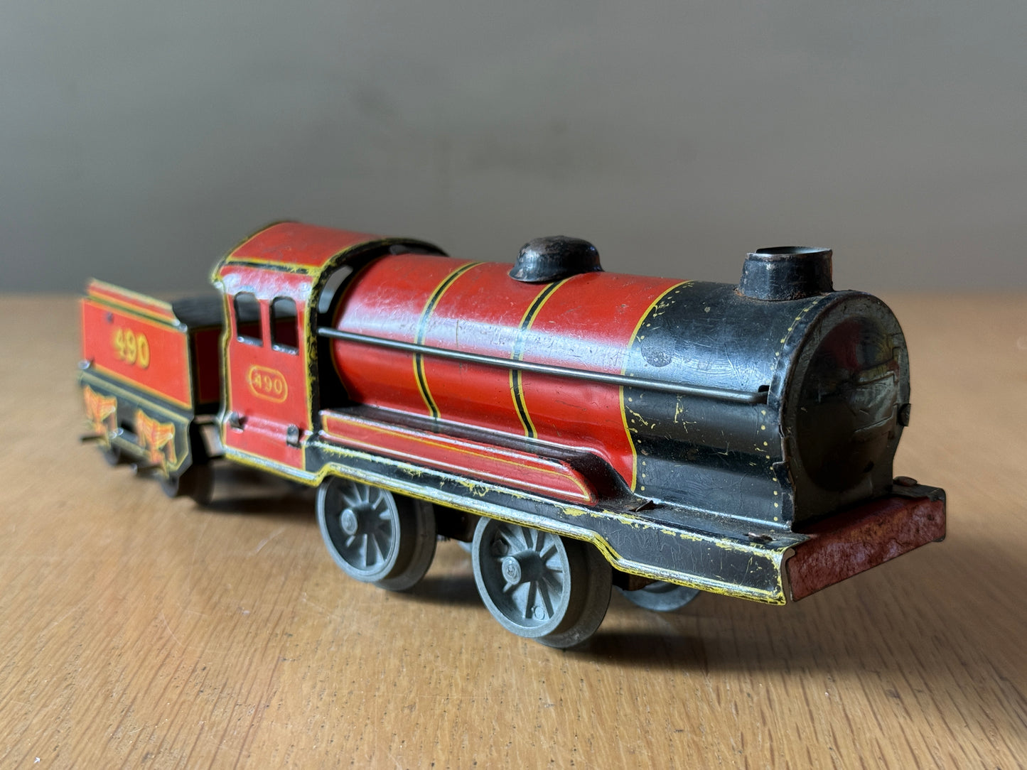 Mettoy O Gauge Clockwork Timplate Steam Locomotive