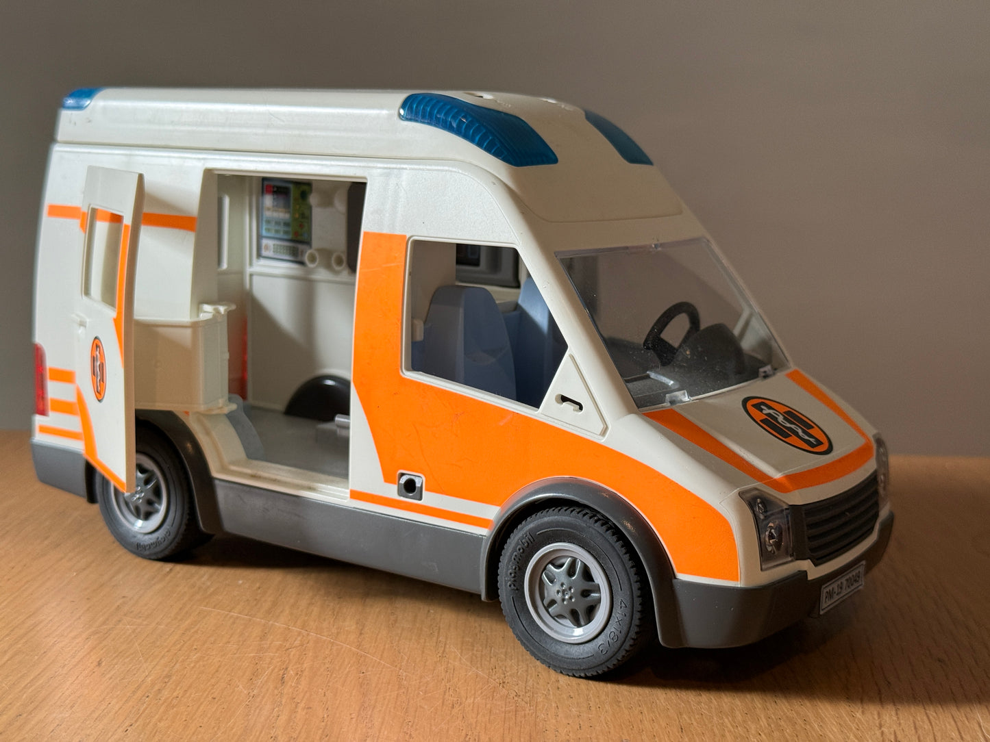 Playmobil 70049 - Ambulance. Pre-owned.