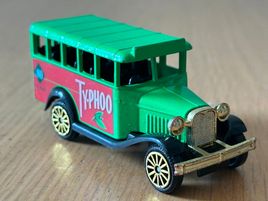 Corgi 1:63 Vintage Bedford Bus - Typhoo Tea