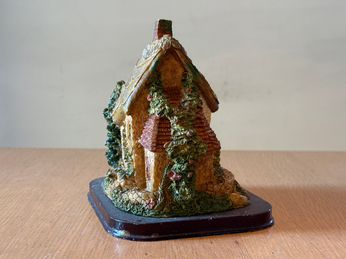 Country Artists or similar model cottage