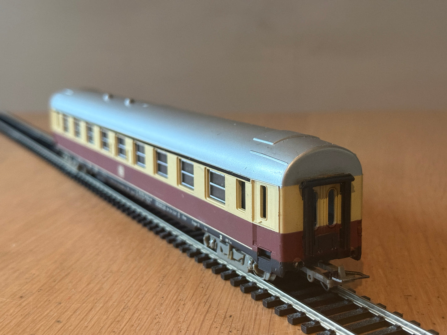 Jouef H0 Scale -  DB Continental Passenger Coach.