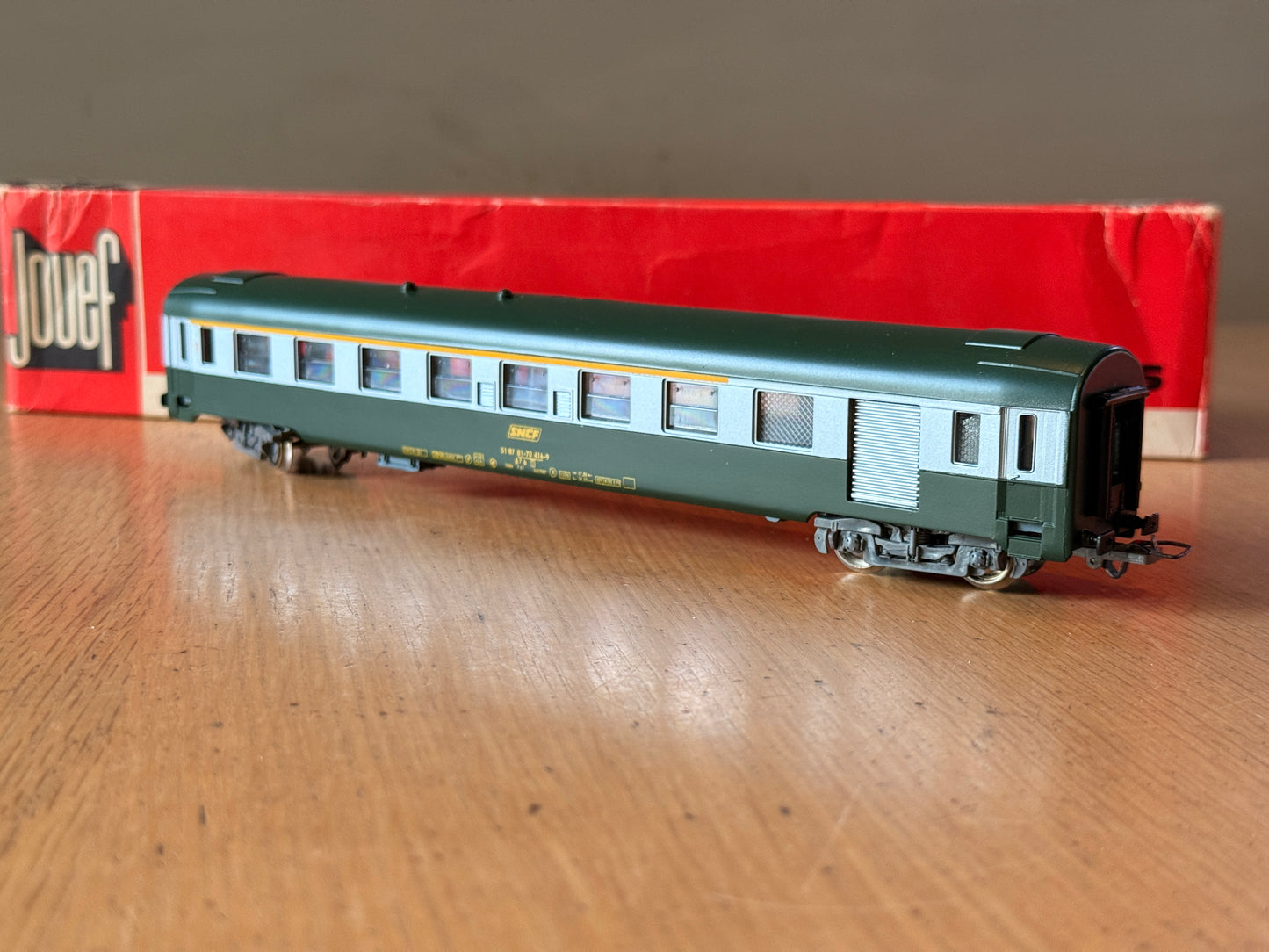 Jouef HO Scale 5294 - France Car A7d SNCF Type Y UIC Green