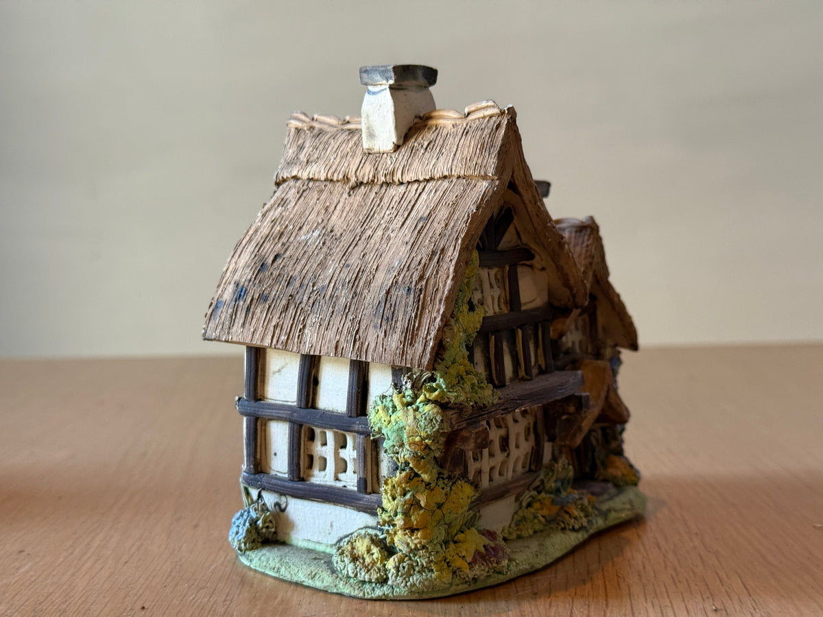 Academy/David Winter or similar - Thatched Cottage
