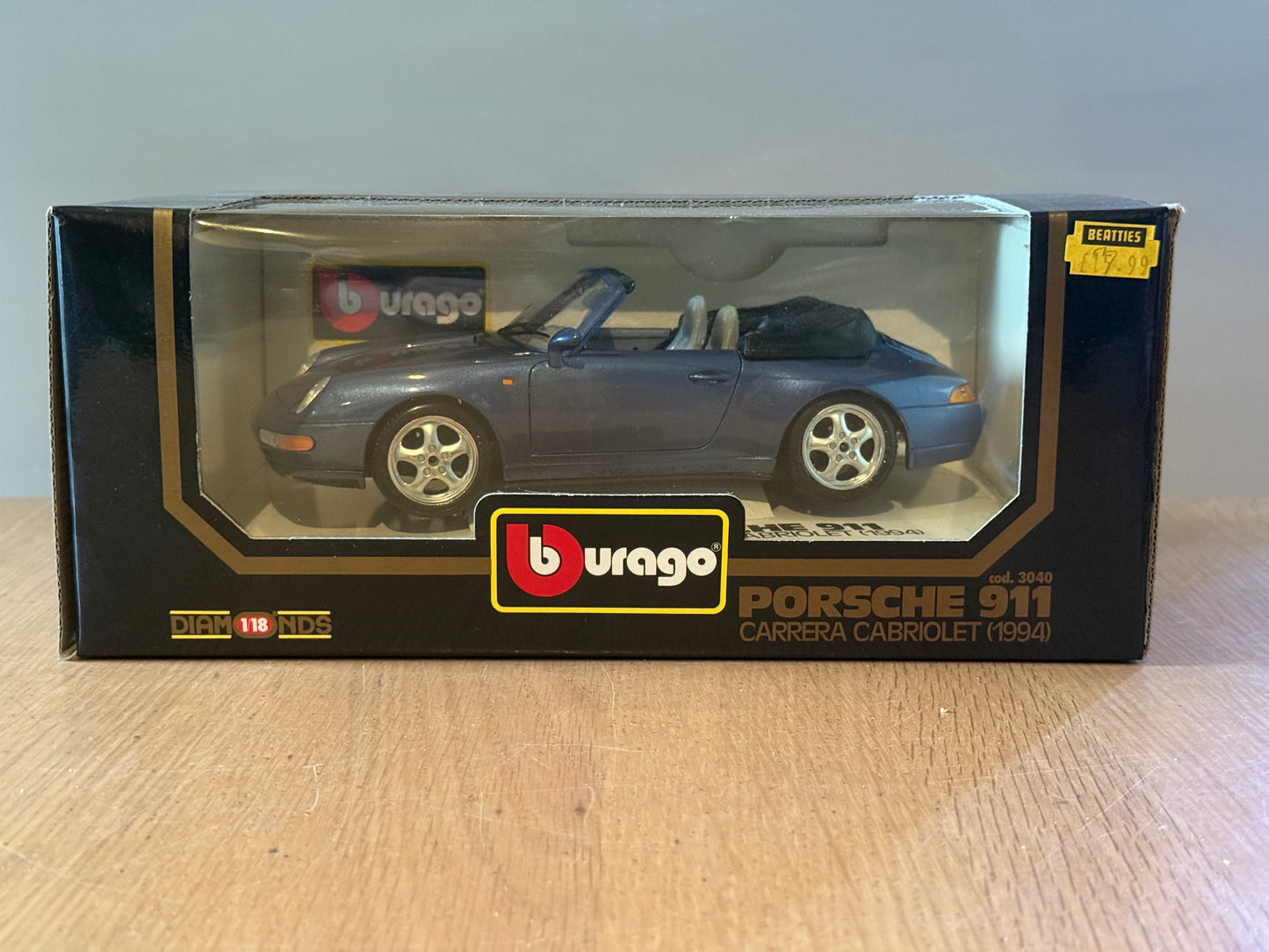 Bburago 1:18 Diecast Model 3040 - Porsche 911 Carrera (1994) - Mint Condition