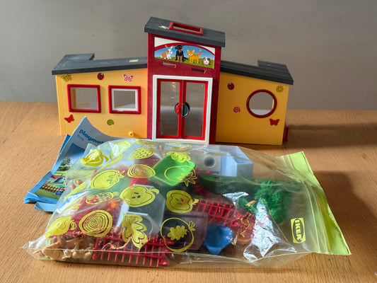 Playmobil 71599 - My Life: Tiny Paws Pet Hotel. Pre-owned.