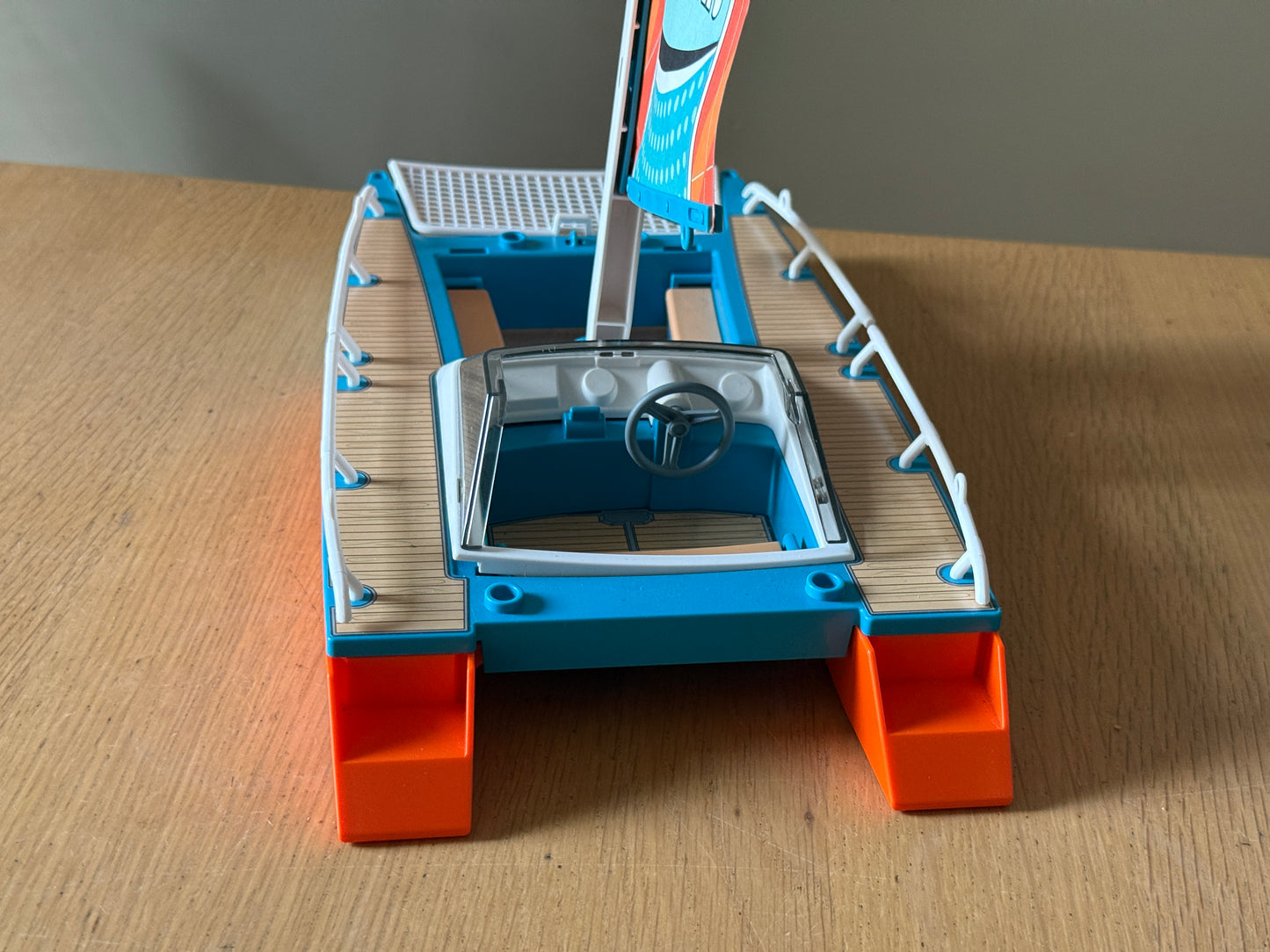 Playmobil 71043 - Glass Bottom Catamaran (Rare Promo Pack). Pre-owned.
