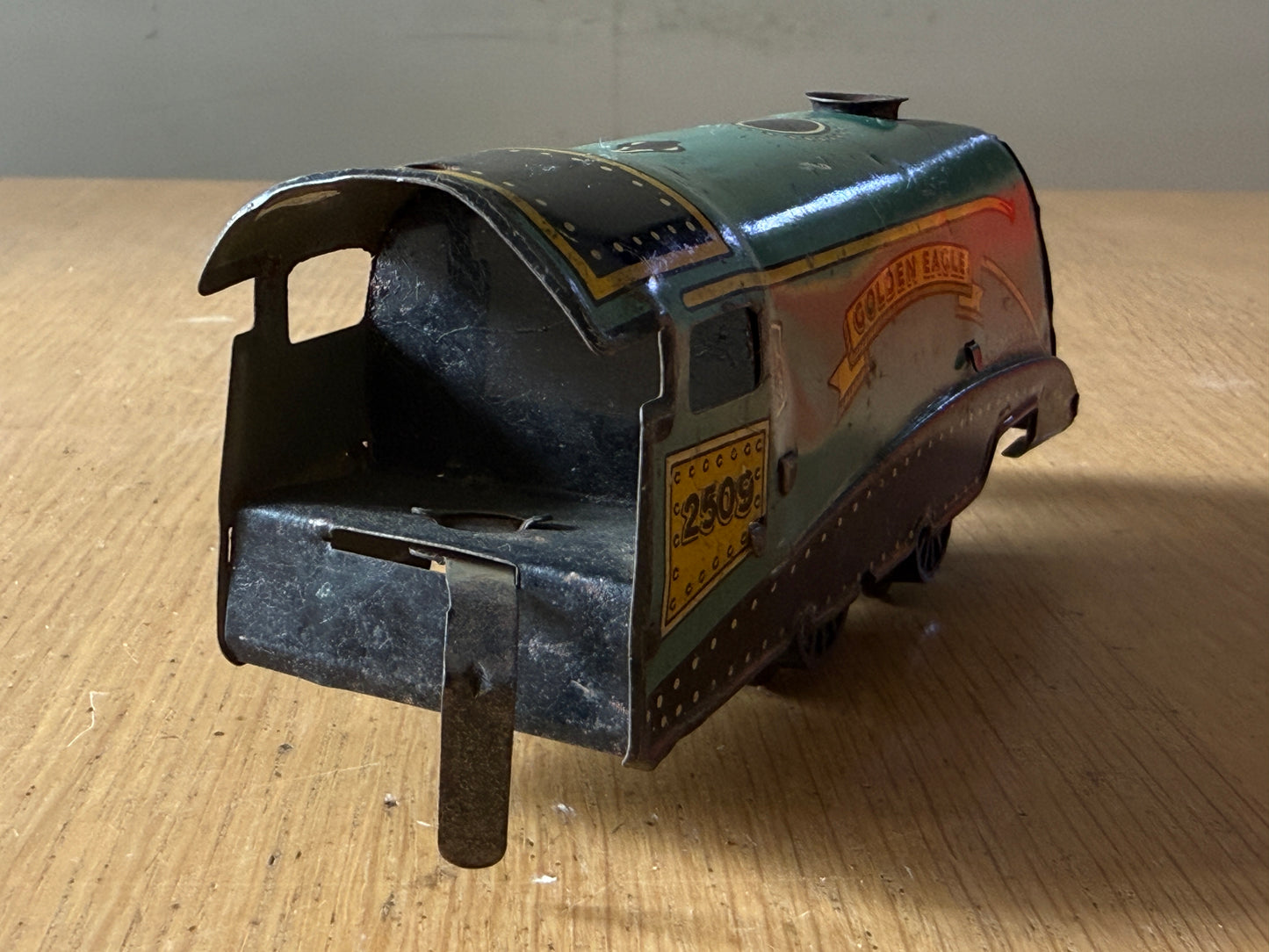 Wells Brimtoy O Gauge Clockwork Timplate Golden Eagle Locomotive
