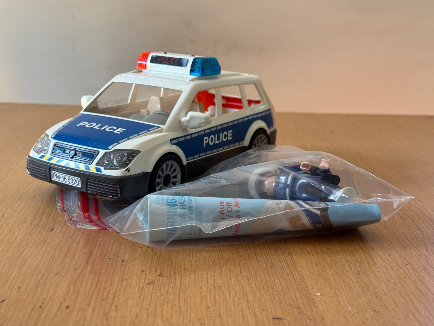 Playmobil 6890 - Police Squad Car. Pre-owned.