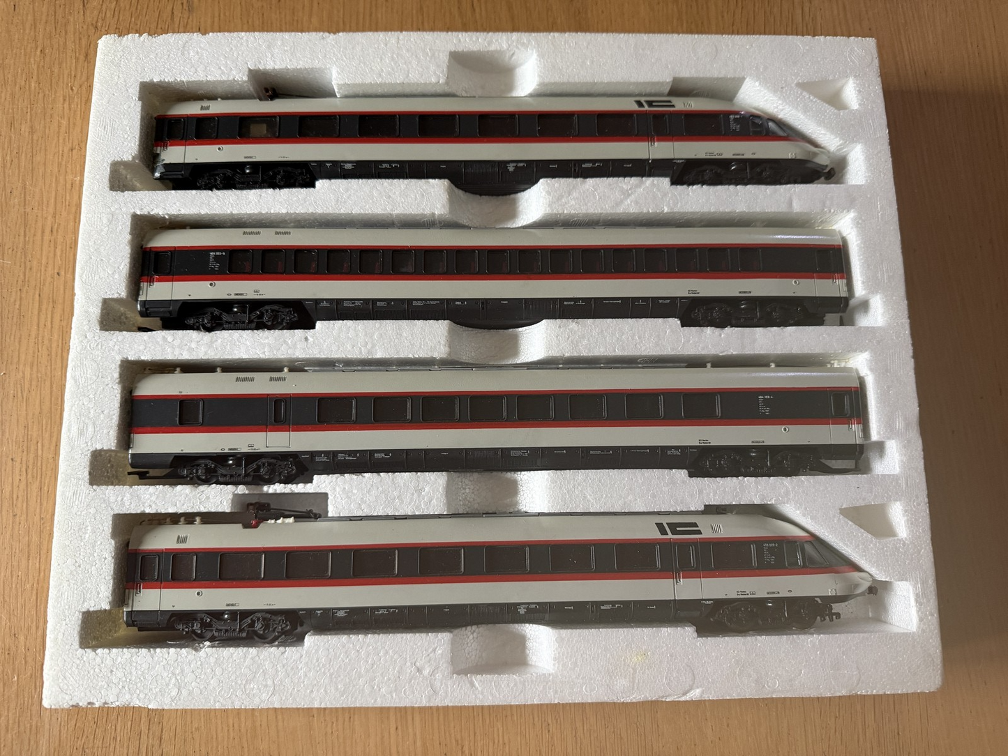 Lima Golden Series HO Scale 149742 DB Class BR 403 IC 4-Car EMU
