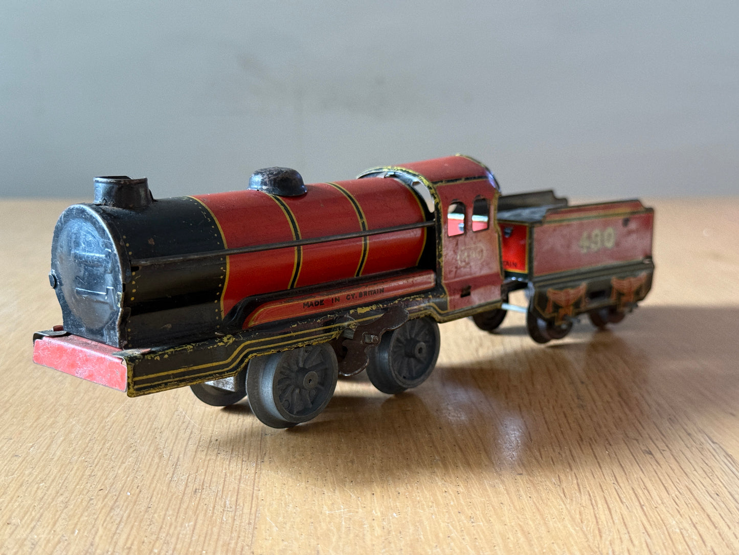 Mettoy O Gauge Clockwork Timplate Steam Locomotive
