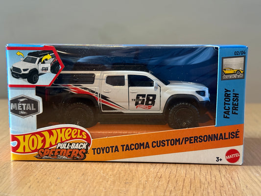 Hot Wheels Pull Back Speeders - Toyota Tacoma Custom/Personnalise C8.R. BNIB