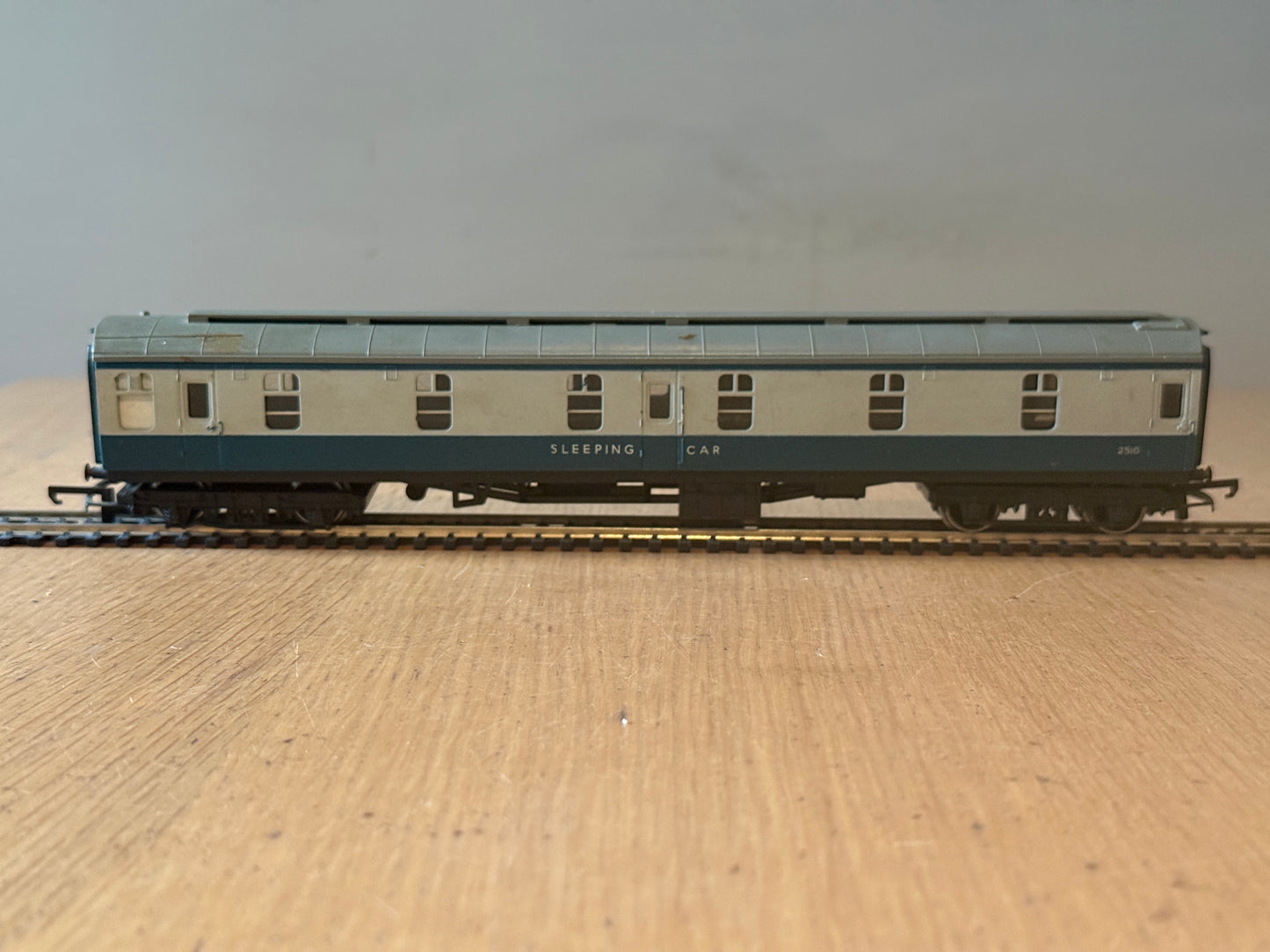 Lima 305302 OO Gauge-  MK 2 TSO Coach - W5449