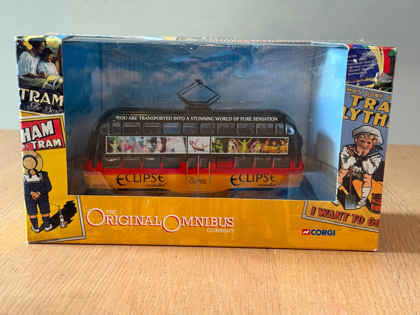 Corgi Original Omnibus 43504 1:76 Blackpool Brush Railcoach - Eclipse BNIB
