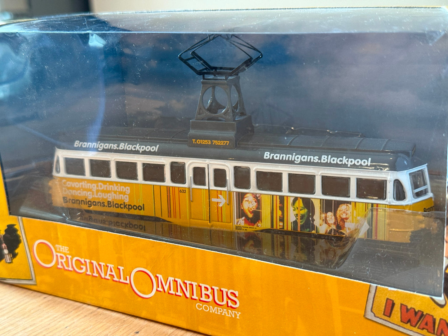 Corgi Original Omnibus 44007 1:76 Blackpool Brush Railcoach - Brannigans BNIB