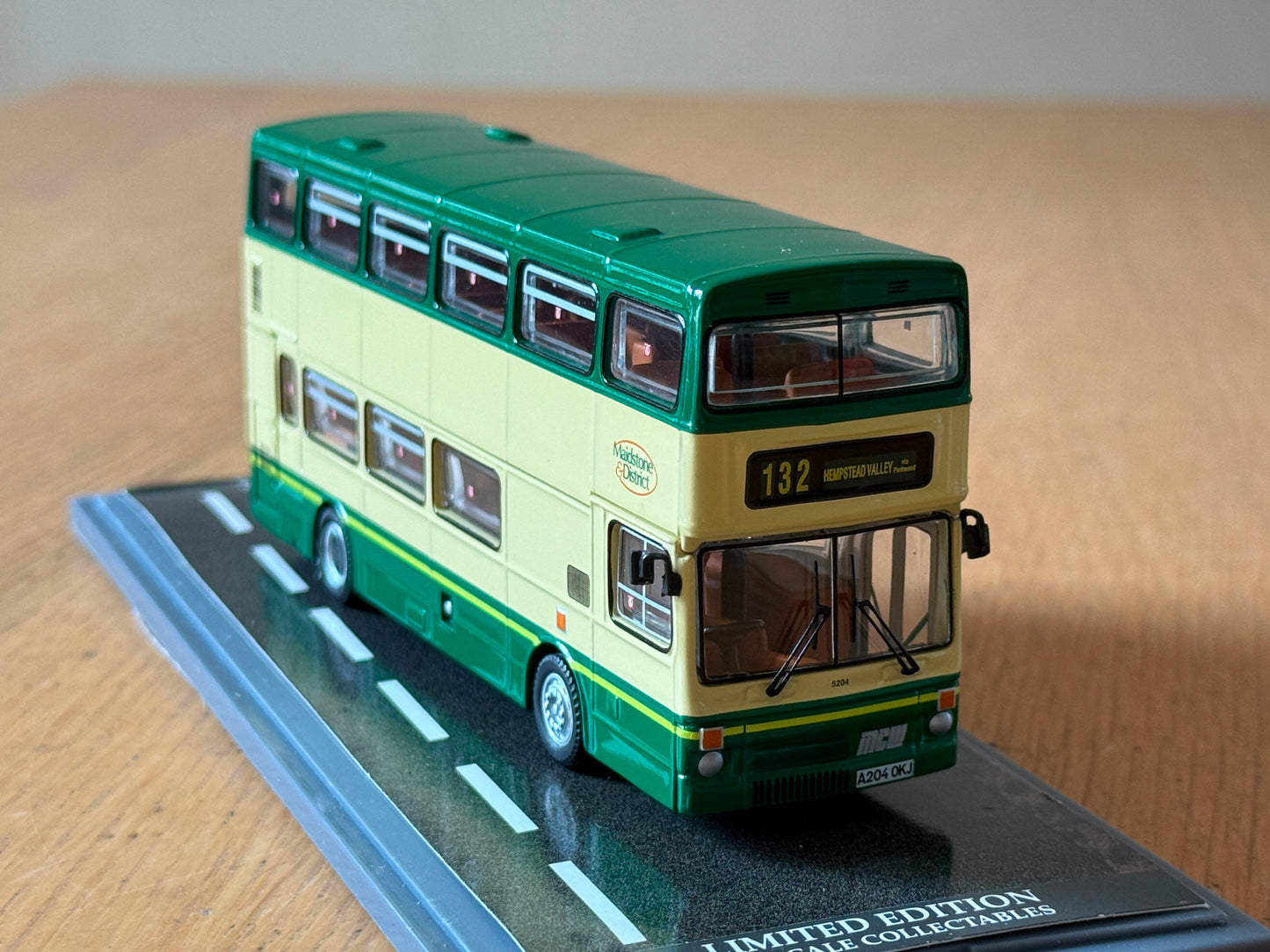 Original Omnibus OM45111 MCW Metrobus Mk1 Single Door Maidstone & District