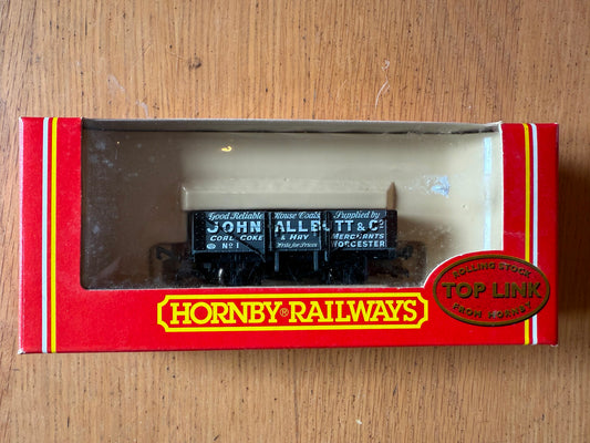 Hornby OO Gauge R6053 5 Plank Wagon - John Allbutt Worcester BNIB