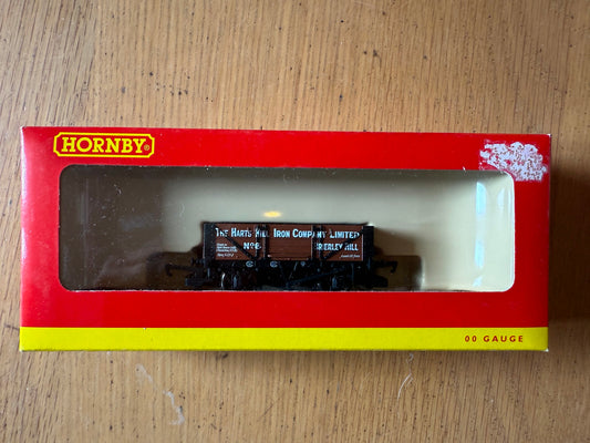 Hornby OO Gauge R6233 4 Plank Wagon - The Harts Hill Iron Company Ltd. BNIB