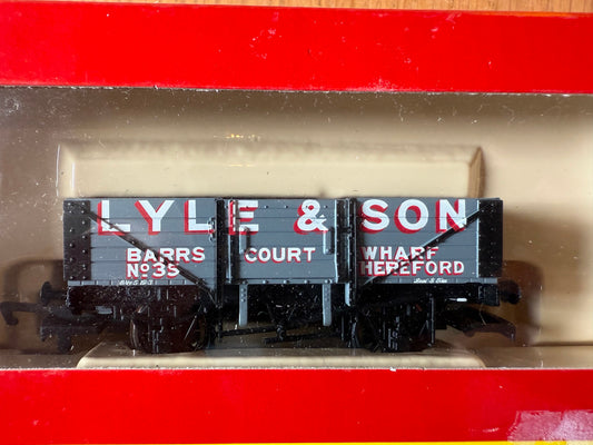 Hornby OO Gauge R6162 5 Plank Wagon - Lyle & Son No.35 BNIB
