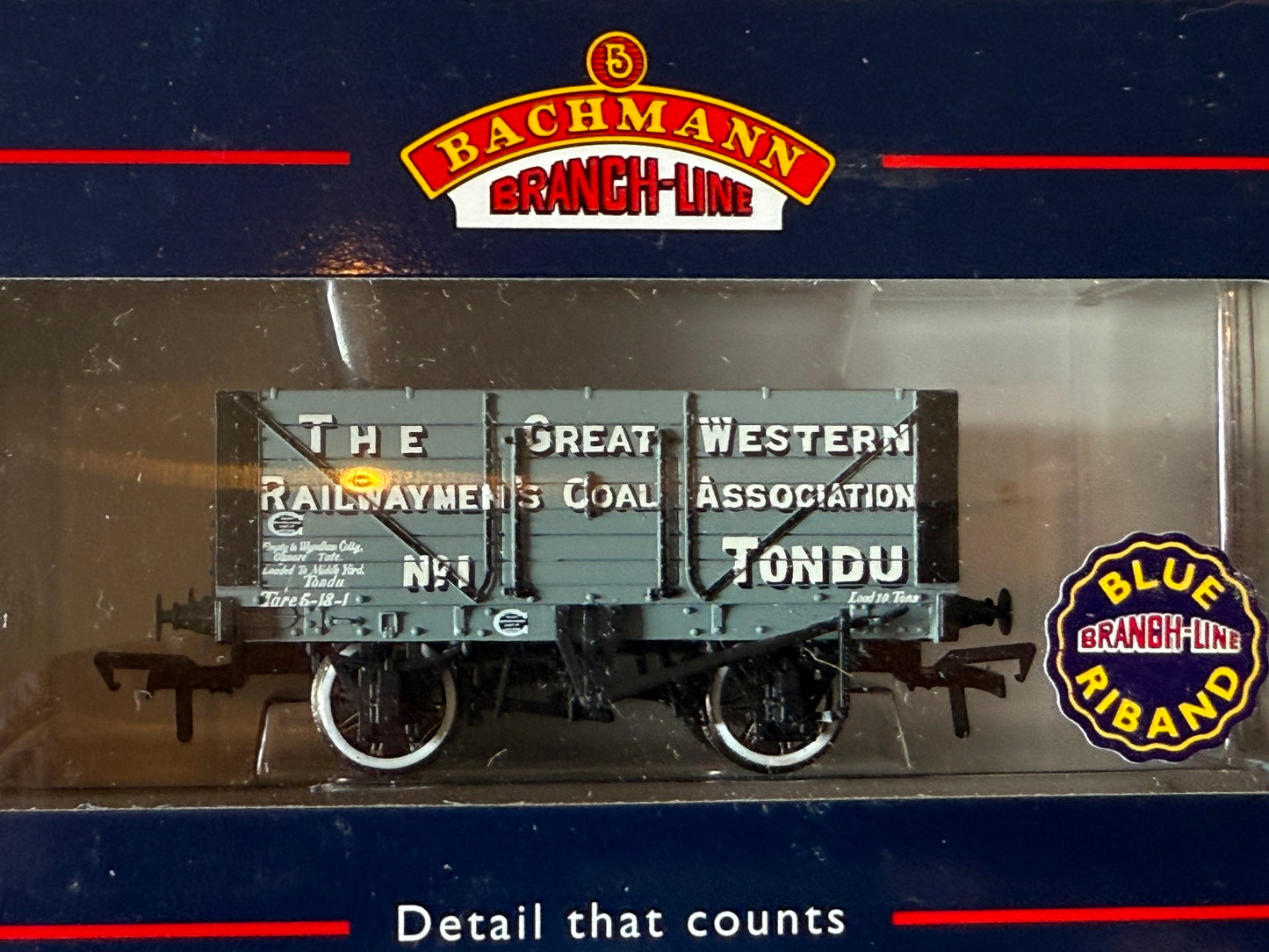 Bachmann 37-101A 7-plank wagon "The Great Railwaymans Coal Association". BNIB