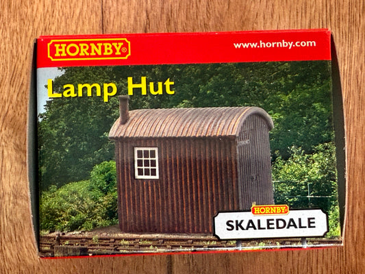 Hornby Skaledale OO Gauge Building - Lamp Hut BNIB