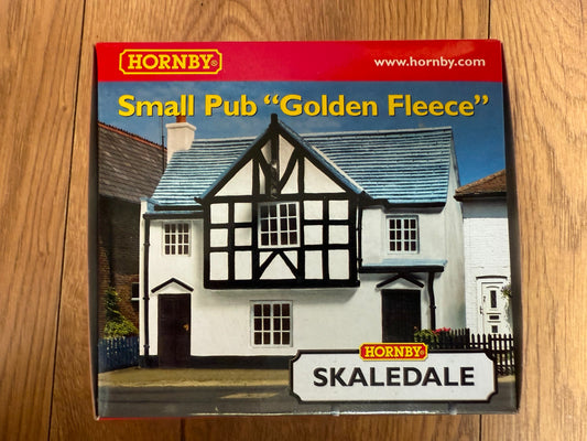 Hornby Skaledale OO Gauge Building - Small Pub 'Golden Fleece' BNIB