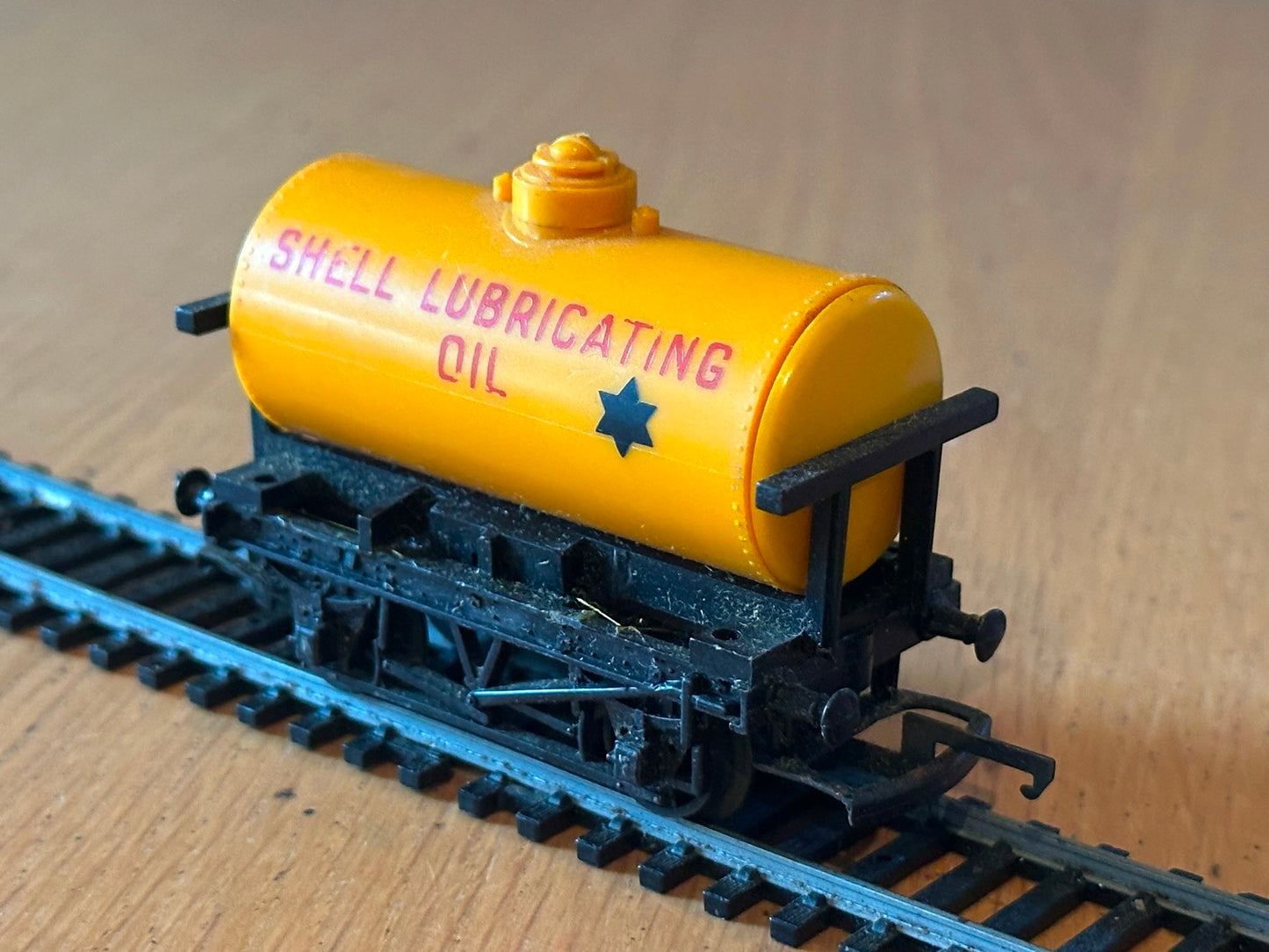 Hornby OO Gauge Shell Lubricating Oils Wagon R.211.