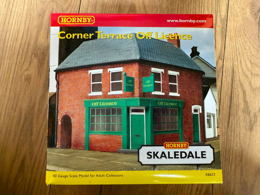 Hornby Skaledale OO Gauge Building - Corner Terrace Off Licence BNIB