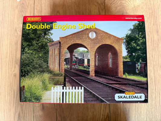 Hornby Skaledale OO Gauge Building - Double Engine Shed BNIB