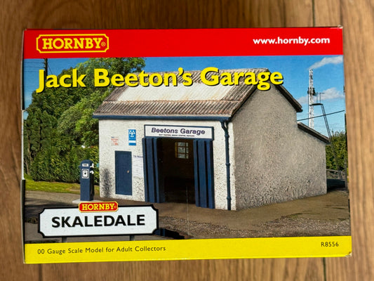 Hornby Skaledale OO Gauge Building - Jack Beeton's Garage BNIB