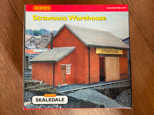 Hornby Skaledale OO Gauge Building - Strawsons Warehouse BNIB