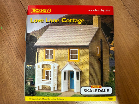 Hornby Skaledale OO Gauge Building - Love Lane Cottage BNIB