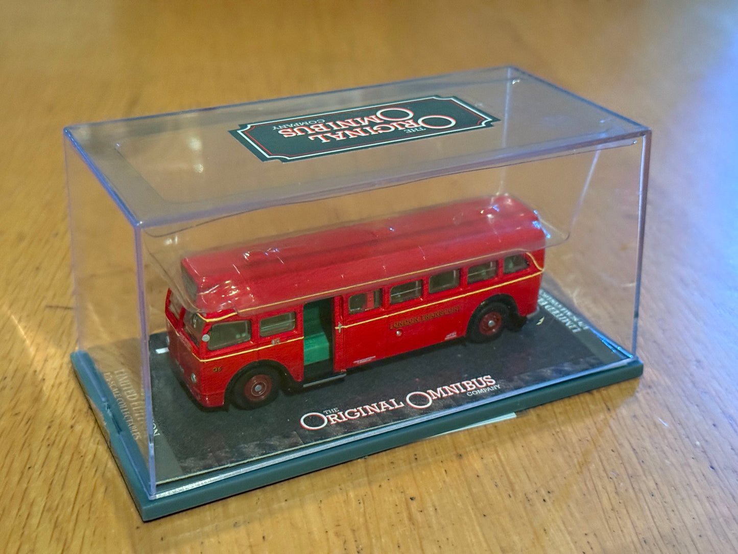 Original Omnibus OM45604 BMMO D9 Midland Red (Hall Green Stadium)