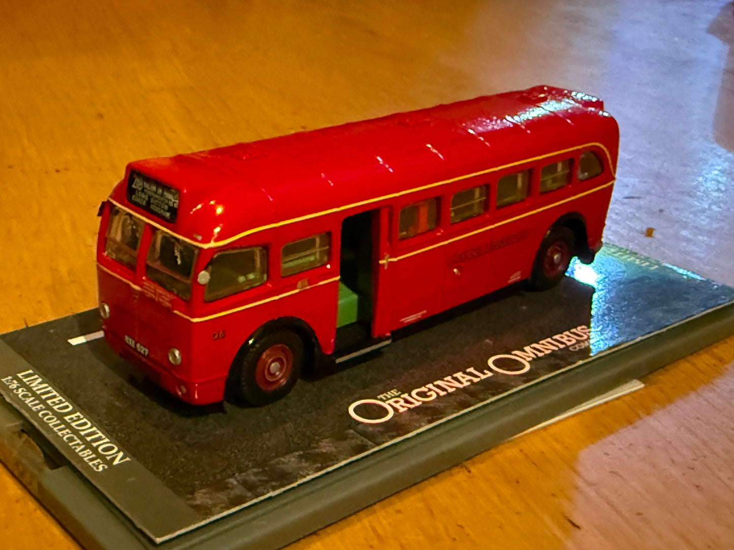 Original Omnibus OM45604 BMMO D9 Midland Red (Hall Green Stadium)