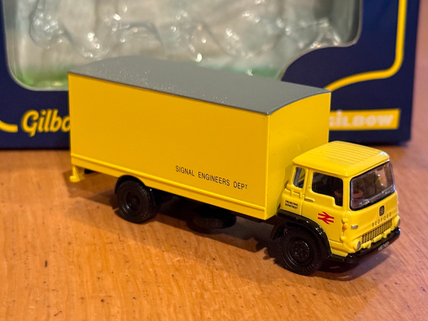 Gilbow Railway Collection - 99644 Bedford TK Box Van British Railways 1:76