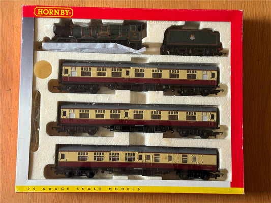 Hornby OO Gauge R2133M Sudeley Castle Train Pack. BNIB