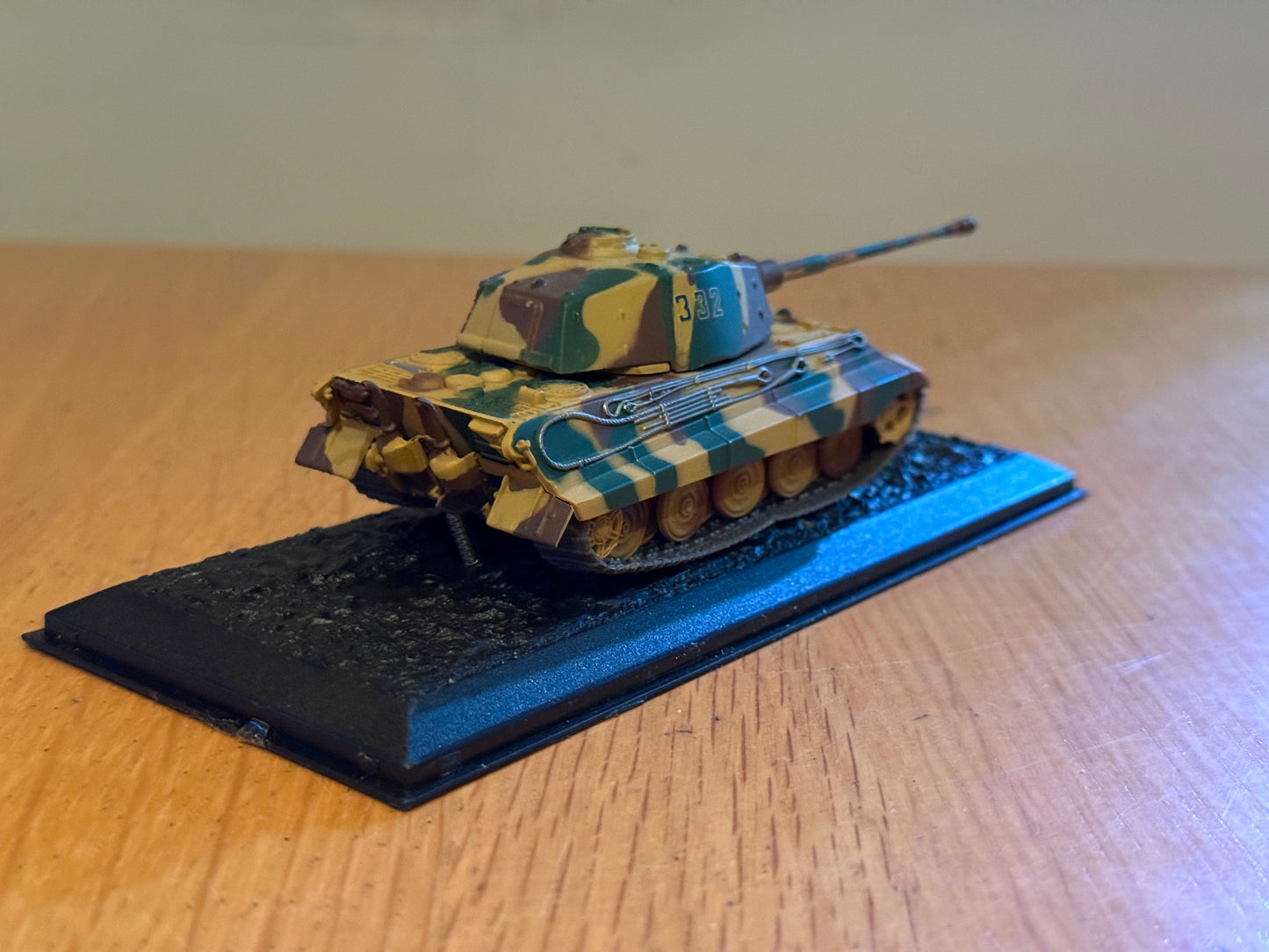 DeAgostini Combat Tanks Collection - Panzerkampfwagen Tiger Ausf. B (1944)