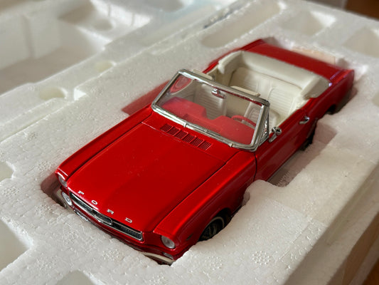Franklin Mint: 1:24 1964 Ford Mustang Convertible