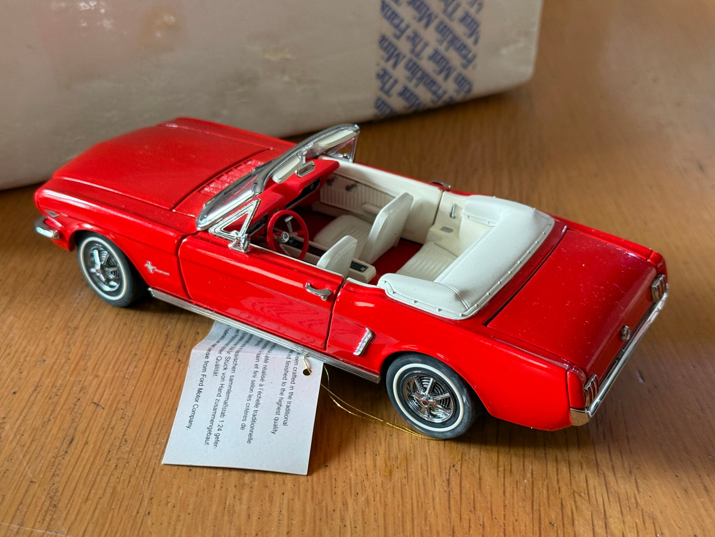 Franklin Mint: 1:24 1964 Ford Mustang Convertible