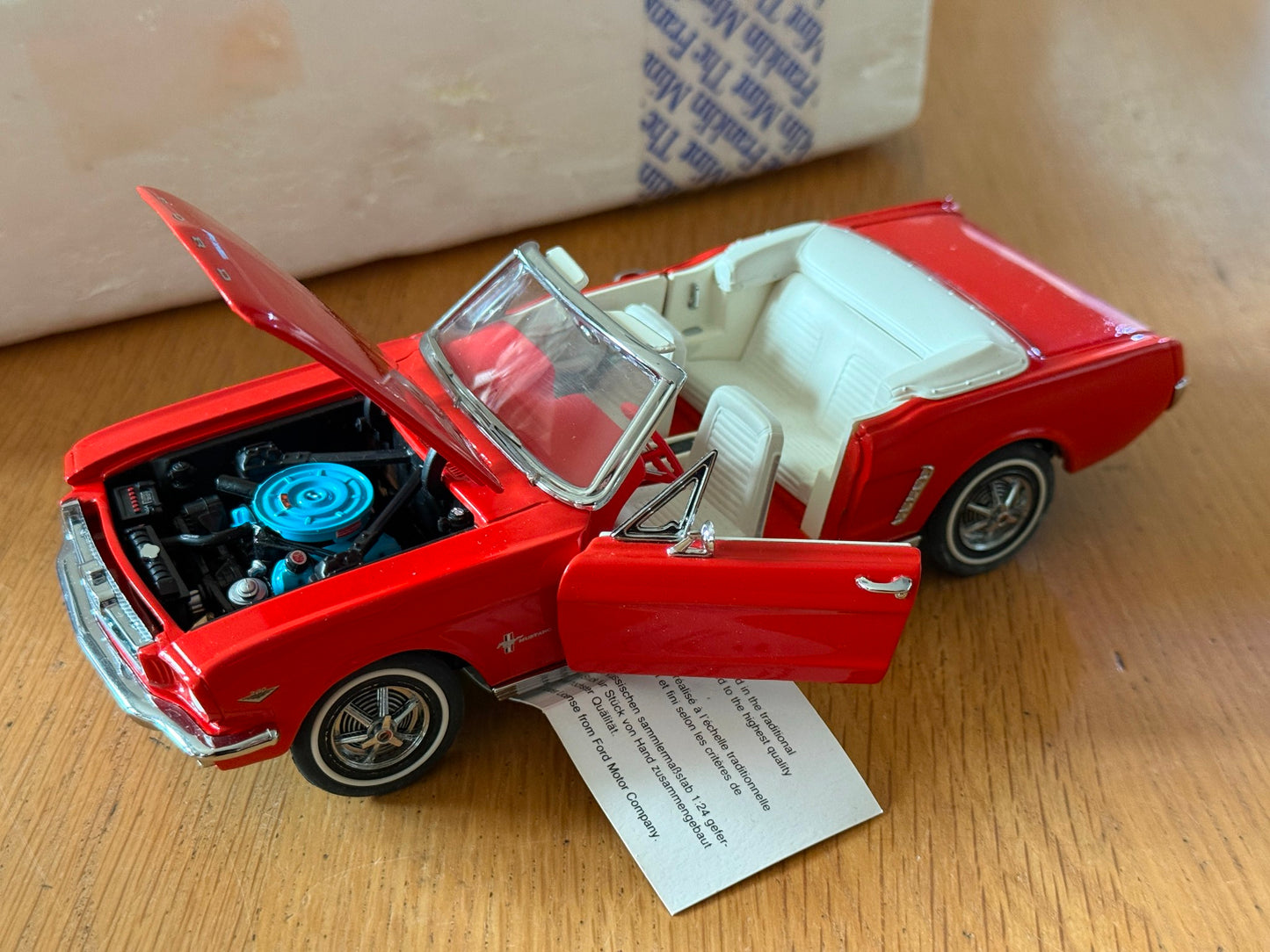 Franklin Mint: 1:24 1964 Ford Mustang Convertible