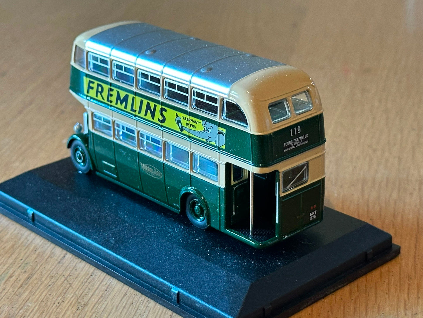 Corgi OO Gauge Original Omnibus Daimler CW Utility Bus Maidstone & District.