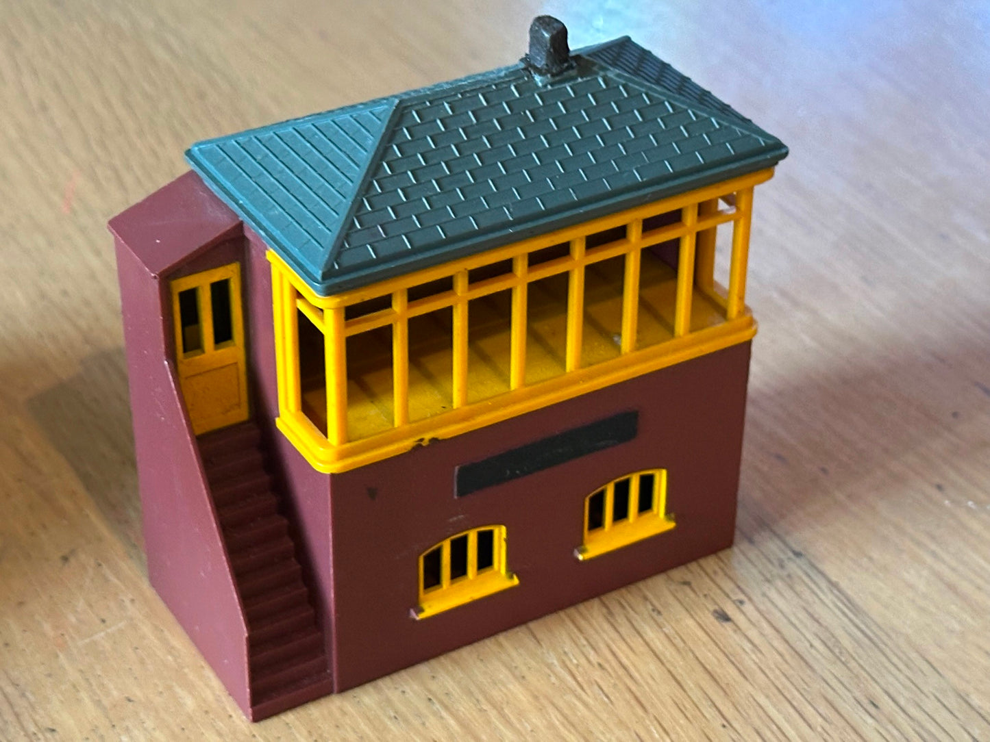 Set of 3 Triang Buildings including signal box